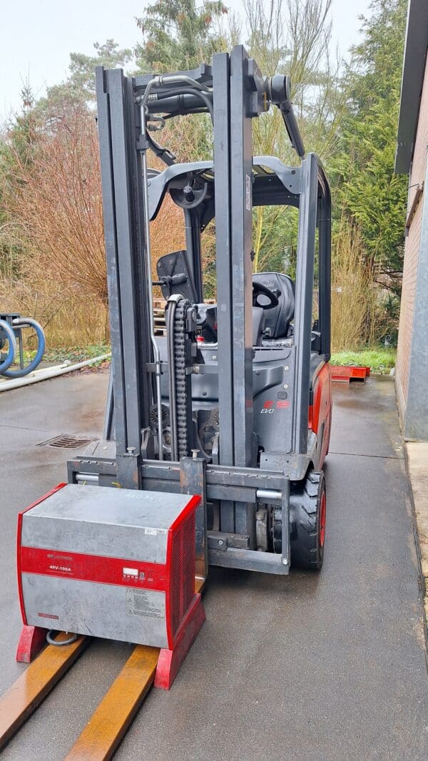 Linde E18L met 462 cm triplo, freelift, sideshift mast - Afbeelding 4