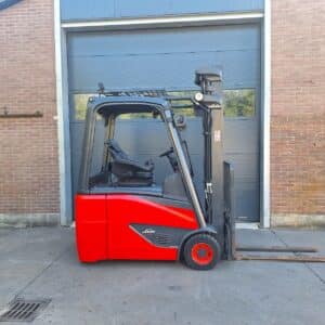 Nette Linde Heftruck E16 triplo,freelift, shidesift met slechts 6833 uur!