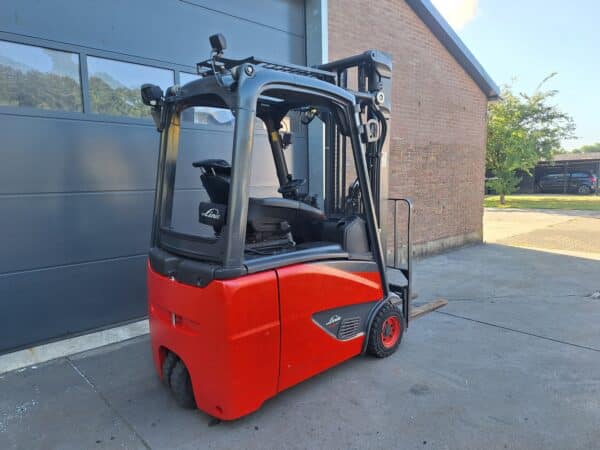 Nette Linde Heftruck E16 triplo,freelift, shidesift met slechts 6833 uur! - Afbeelding 5