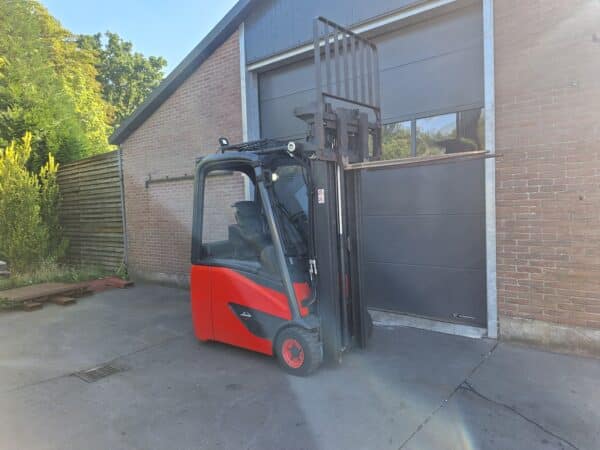 Nette Linde Heftruck E16 triplo,freelift, shidesift met slechts 6833 uur! - Afbeelding 3