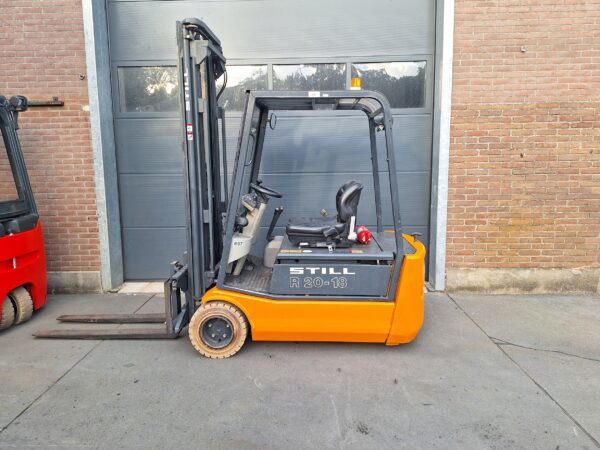 Nette Still Heftruck R20-18 trilpo
