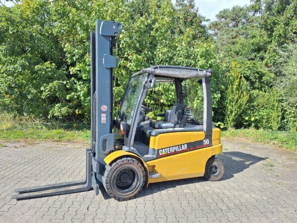 Caterpillar Heftruck Sterke 5 tons truck met freelift