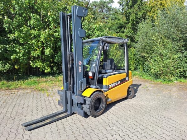 Caterpillar Heftruck Sterke 5 tons truck met freelift - Afbeelding 2