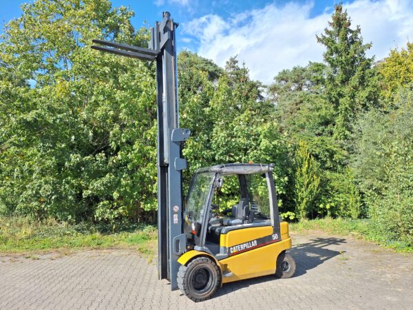 Caterpillar Heftruck Sterke 5 tons truck met freelift - Afbeelding 5