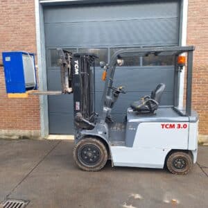 TCM Heftruck 3 ton triplo,sideshift, vorkenversteller Accu bj 11-2022!