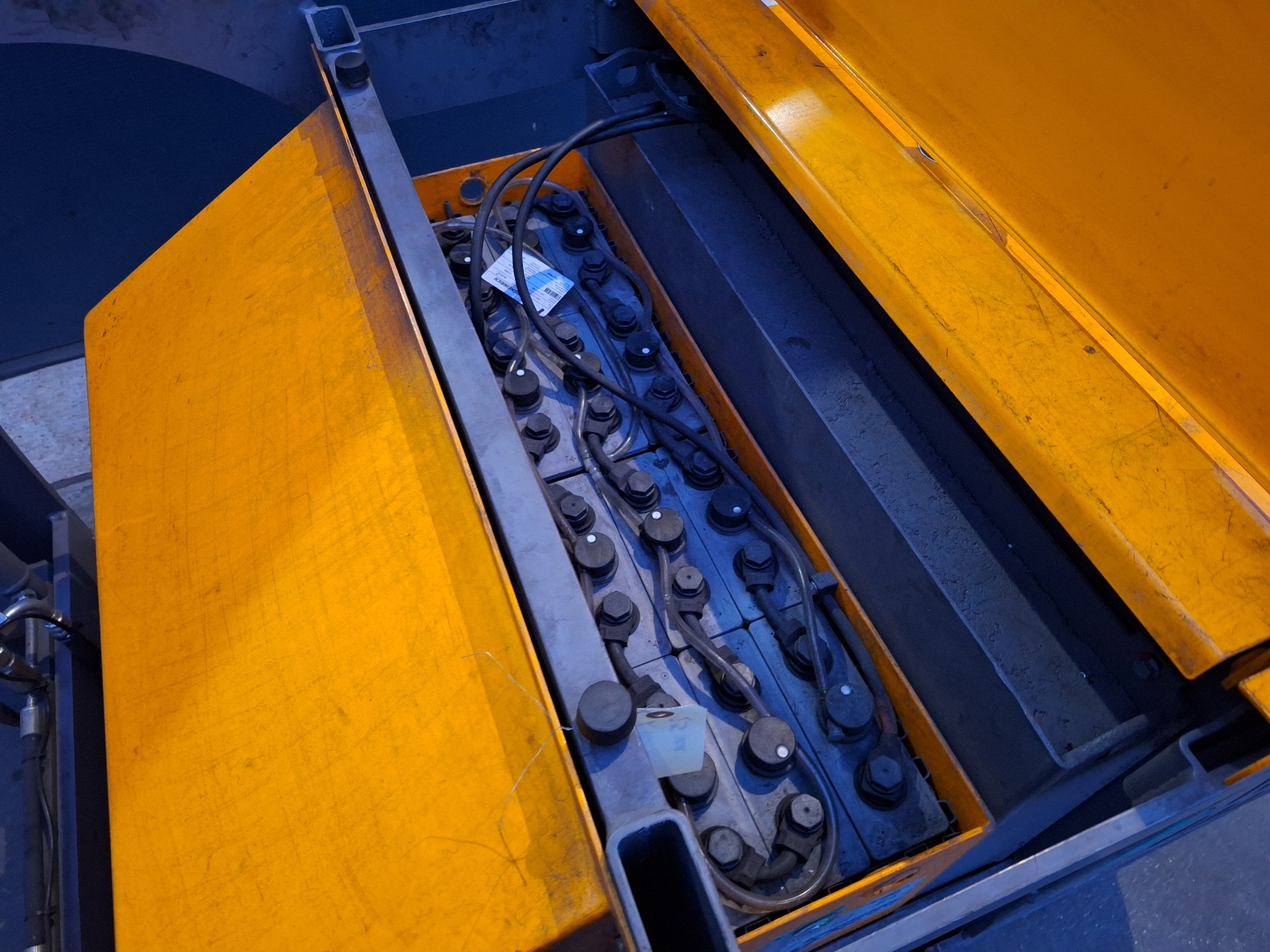 Vrijdragende Jungheinrich Stapelaar met slechts 32 uur als nieuw! - Afbeelding 10