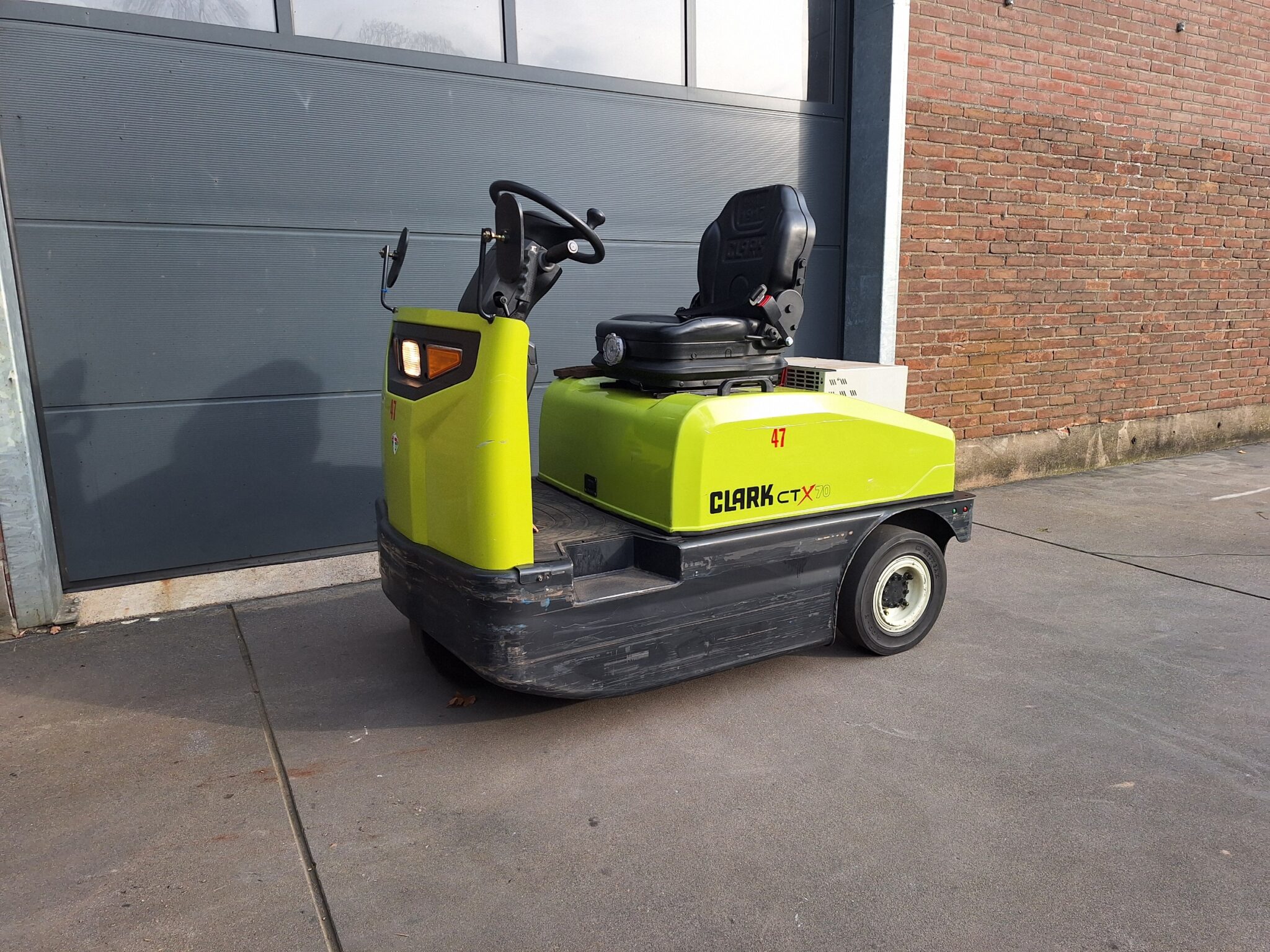 Clark Electro trekker 7 ton accu 10-2023 met slechts 1690 uur!