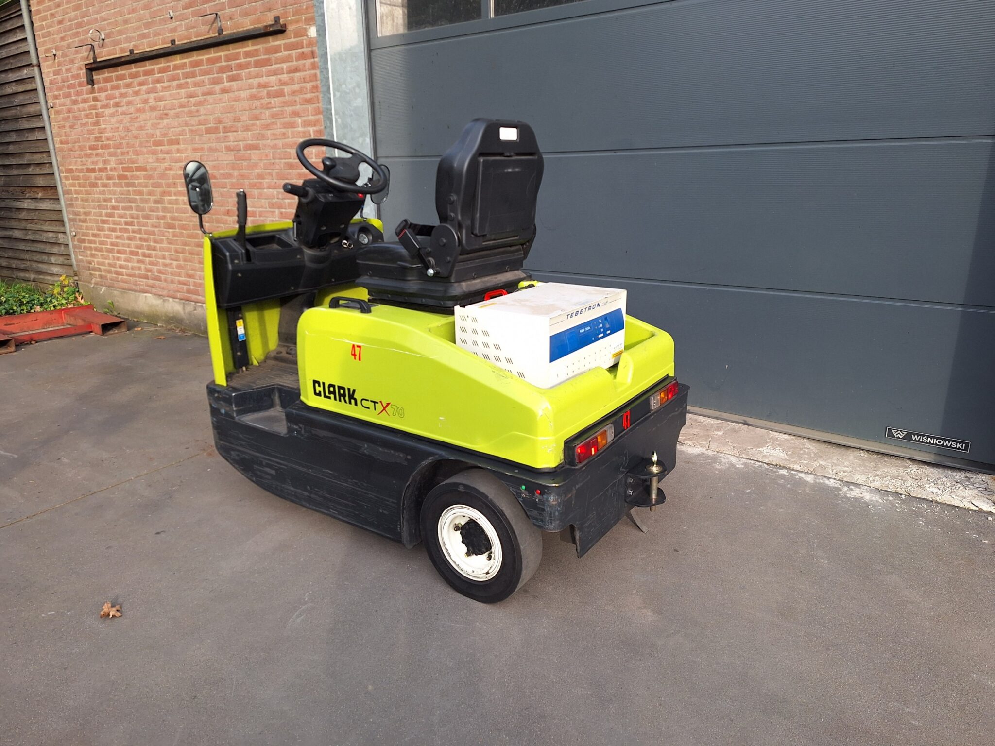 Clark Electro trekker 7 ton accu 10-2023 met slechts 1690 uur! - Afbeelding 2