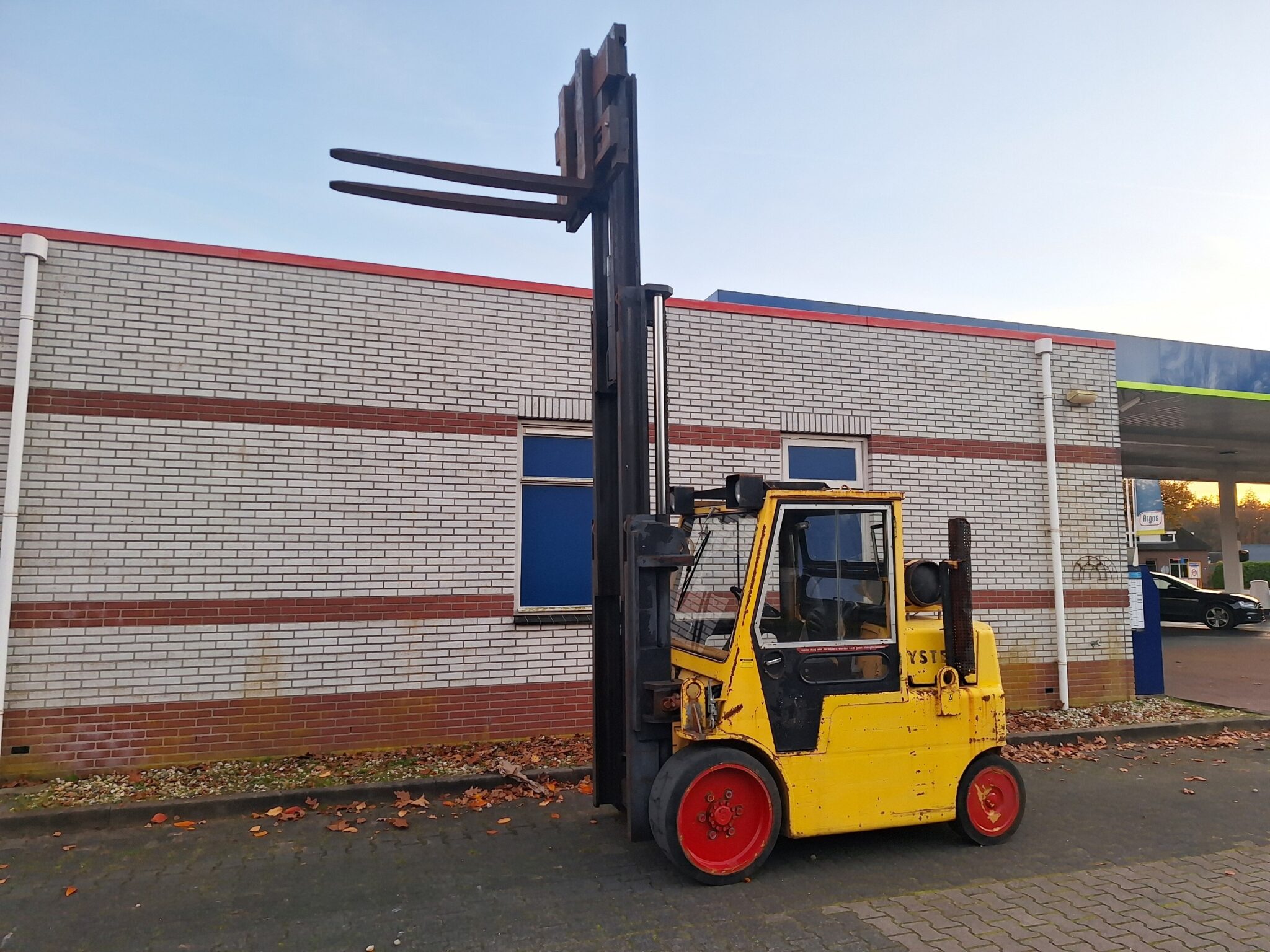 Hyster 5.5 tons compacte truck - Afbeelding 4