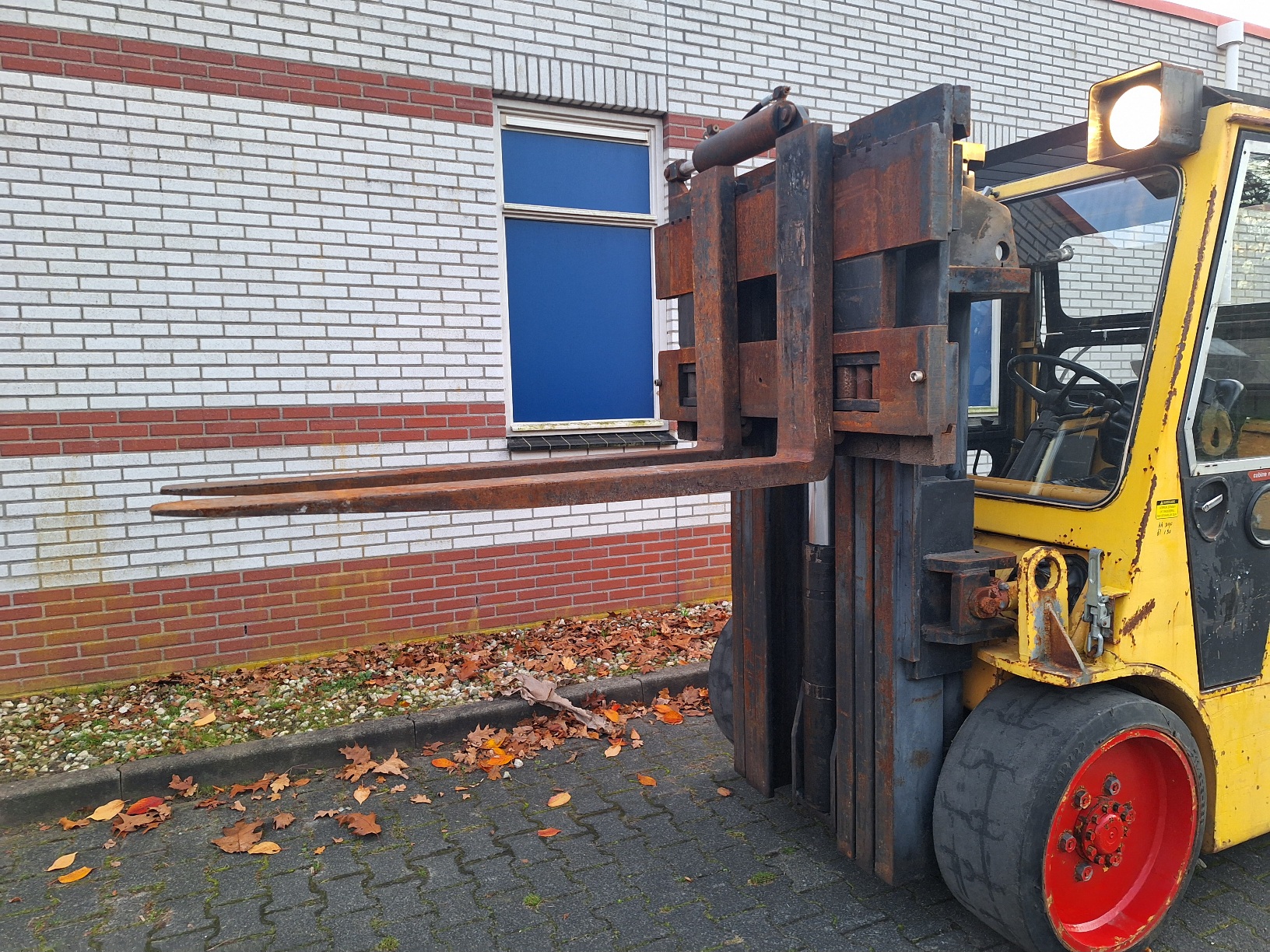 Hyster 5.5 tons compacte truck - Afbeelding 5