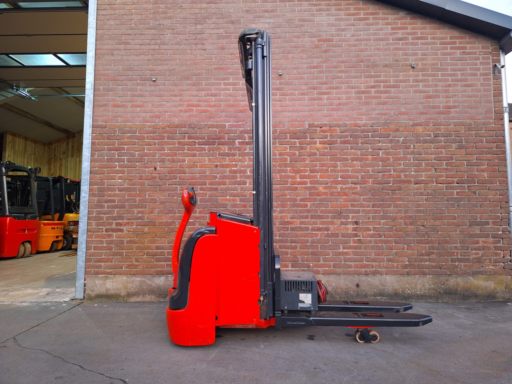 Linde 540 cm dobbelstock Stapelaar - Afbeelding 4