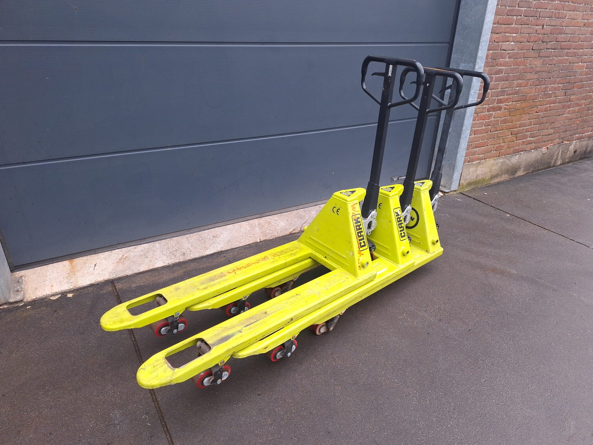 Clark Palletwagen 2024