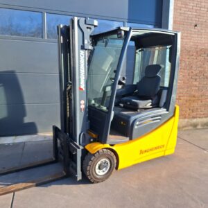 Jungheinrich Heftruck 1.6 triplo, freelift, sideshift