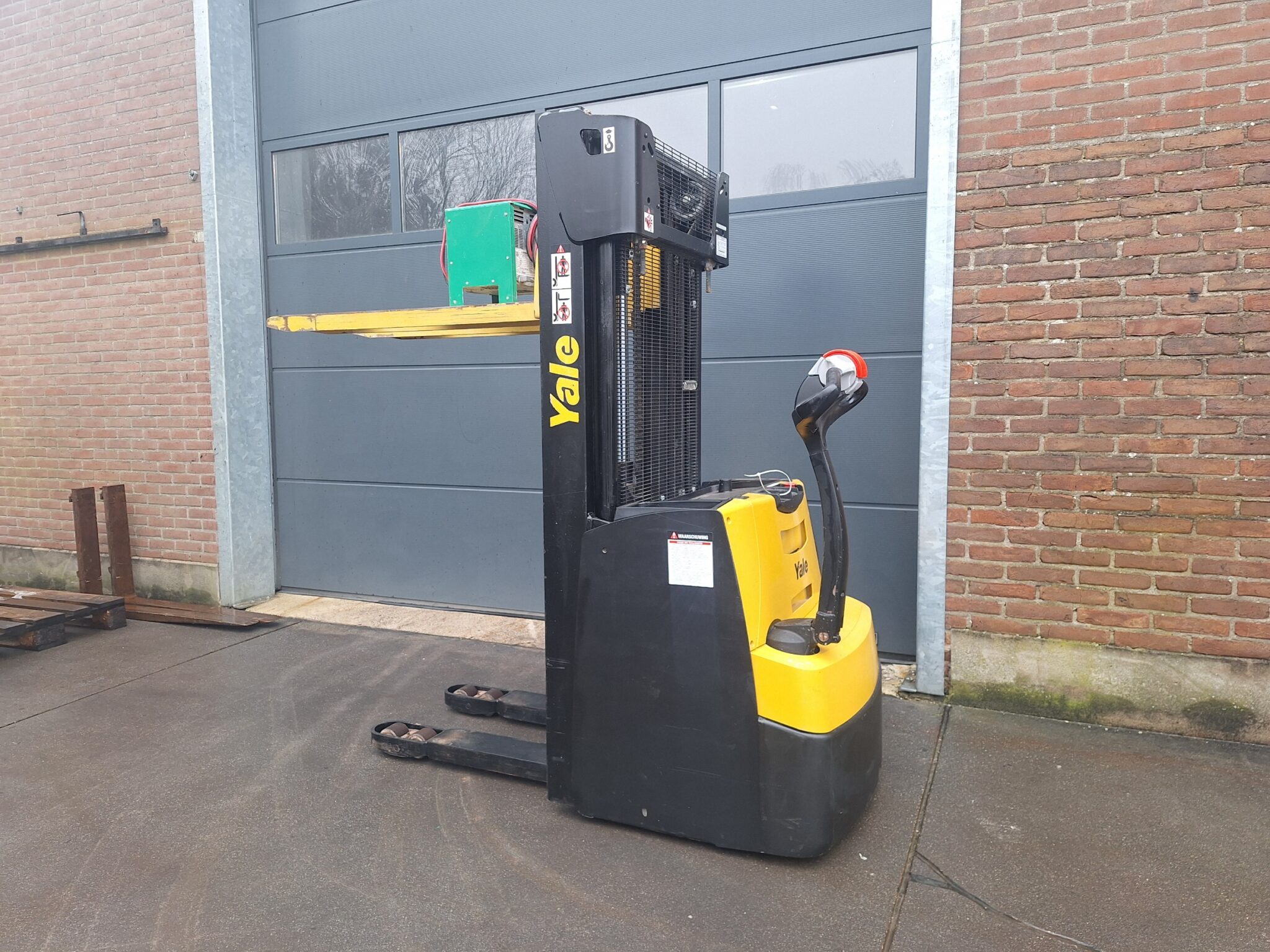 Yale Stapelaar 443 cm BJ 2022 - Afbeelding 3