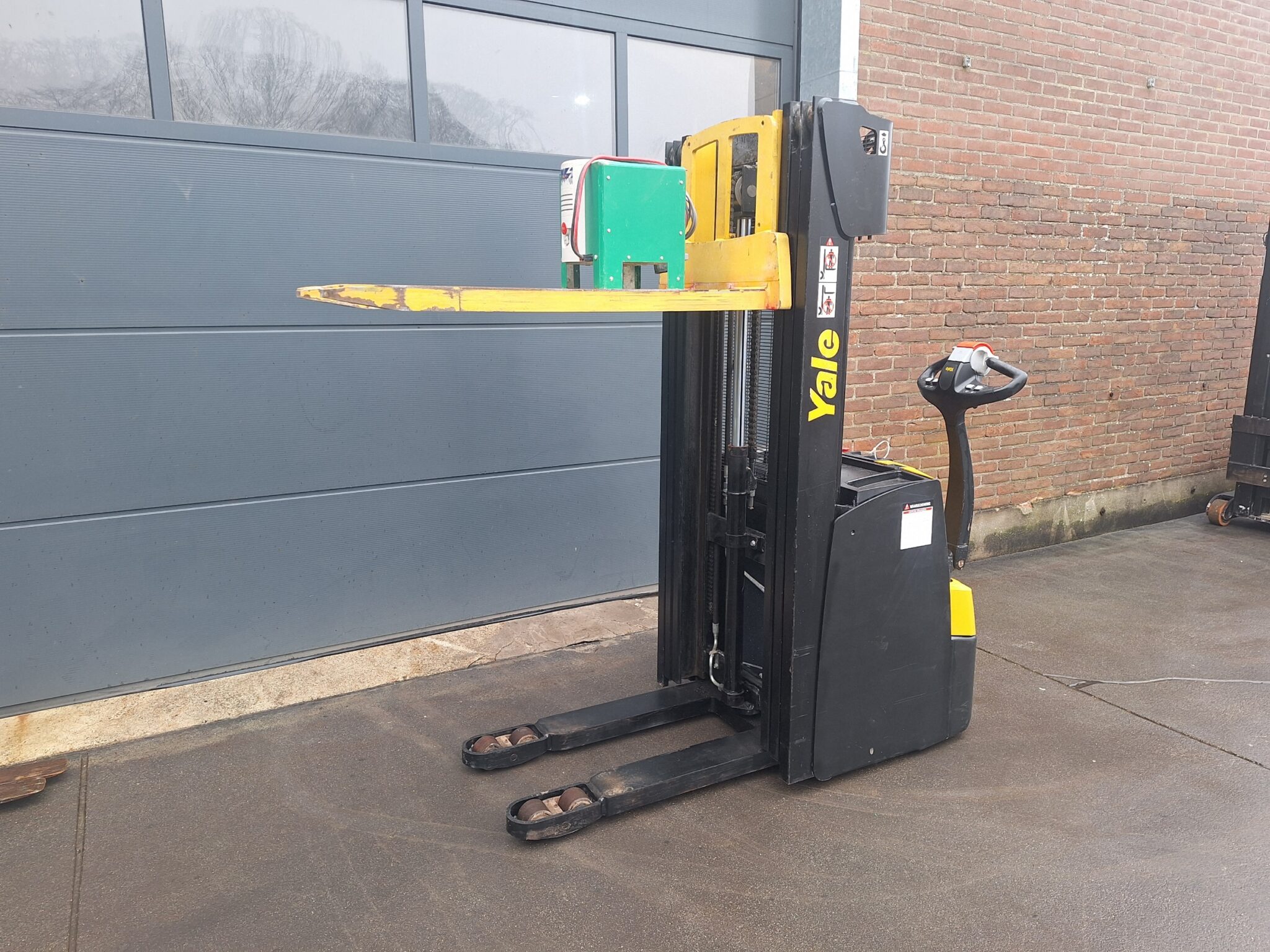 Yale Stapelaar 443 cm BJ 2022 - Afbeelding 5
