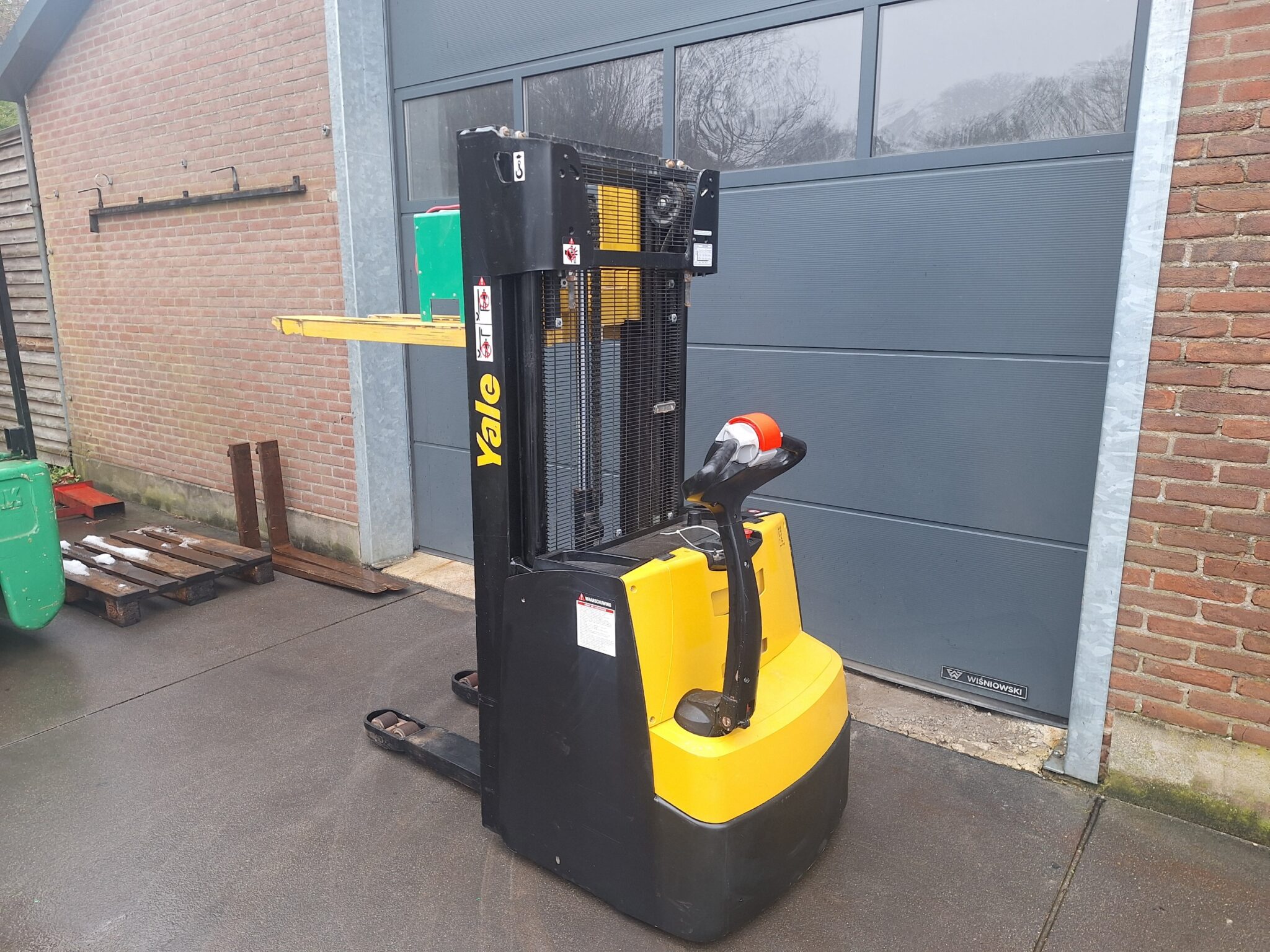 Yale Stapelaar 443 cm BJ 2022 - Afbeelding 4