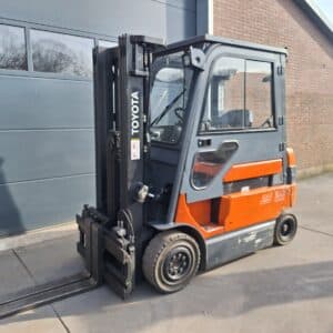 Toyota Heftruck  7 FBMF 25 triplo sideshift en vorkenversteller