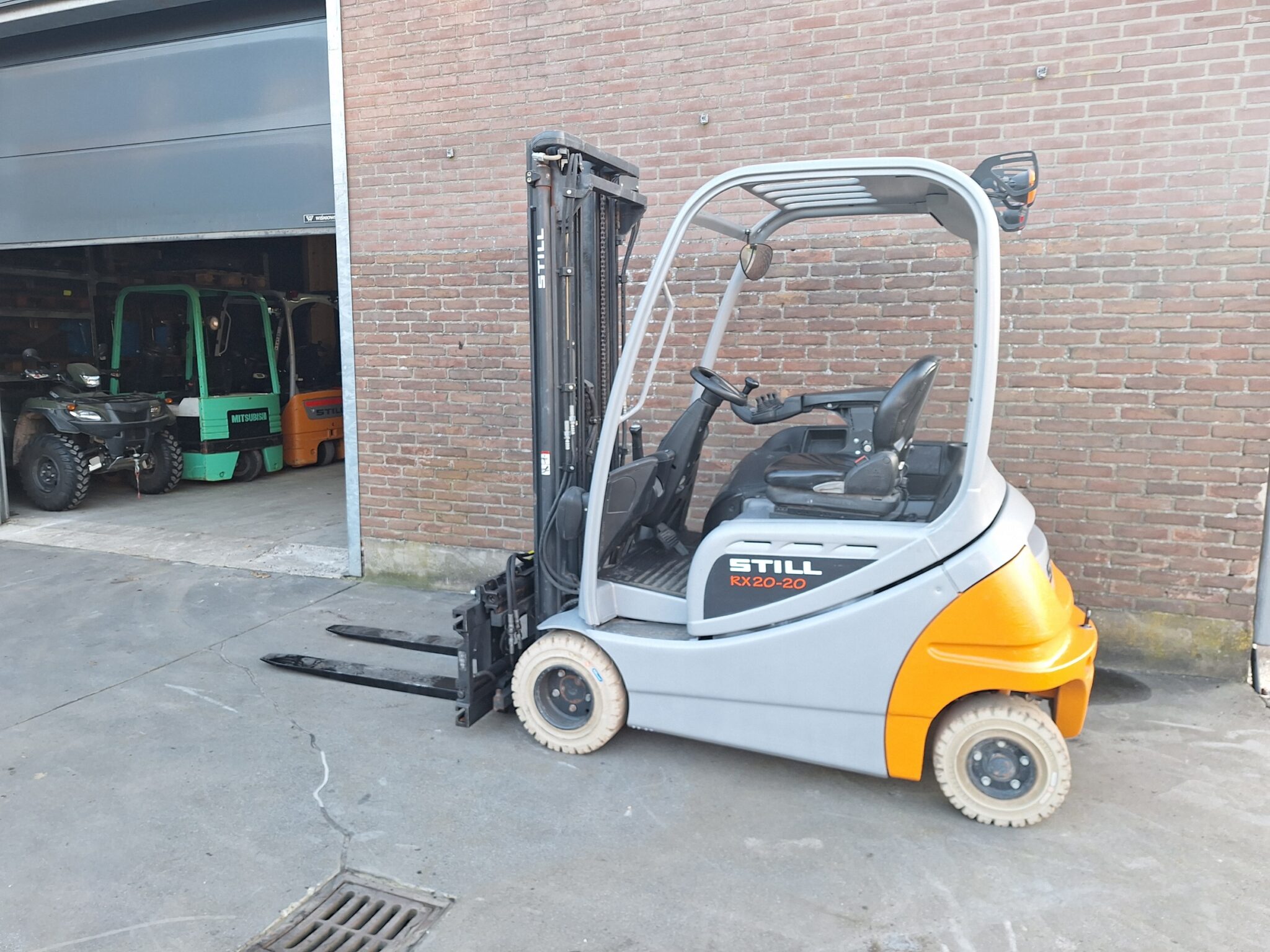 Still Heftruck RX 20-20 triplo met 3360 uur - Afbeelding 2