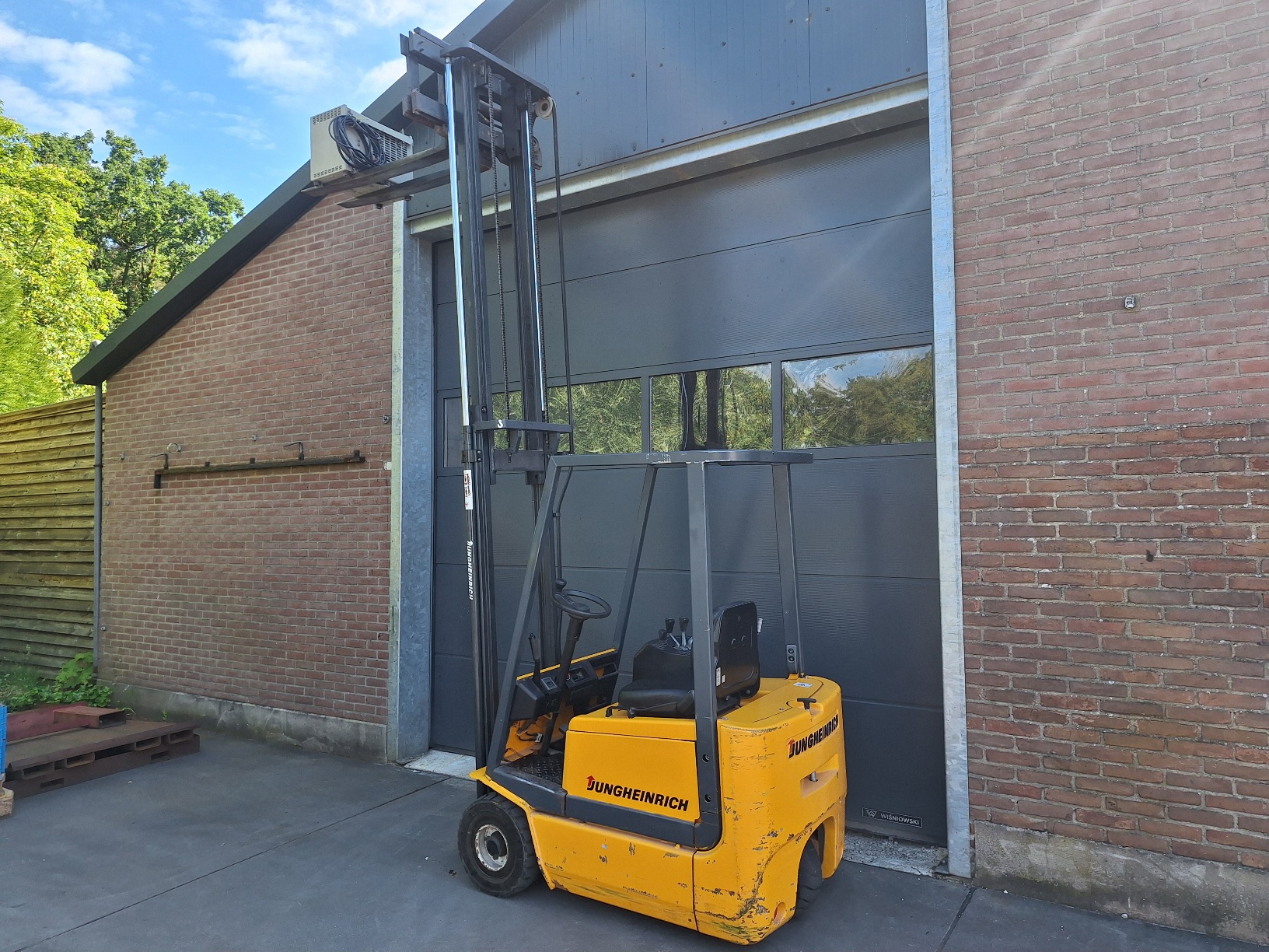 Compacte Jungheinrich Heftruck 1250 kilo drie wieler - Afbeelding 3
