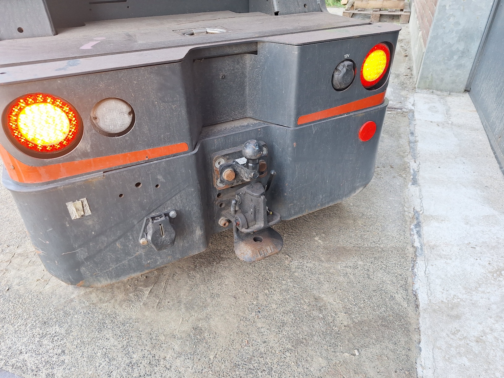 Linde 6 tons electrotrekker 1100 uur BJ 2019 - Afbeelding 5