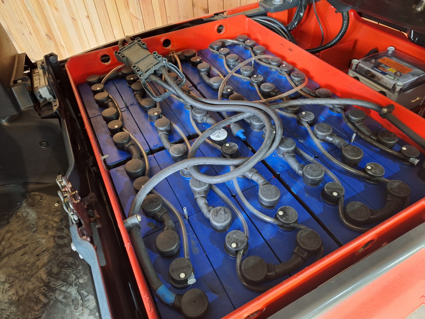 Linde E18 met 4000 uurtjes triplo, sideshift vorkenversteller BJ 2018 - Afbeelding 12