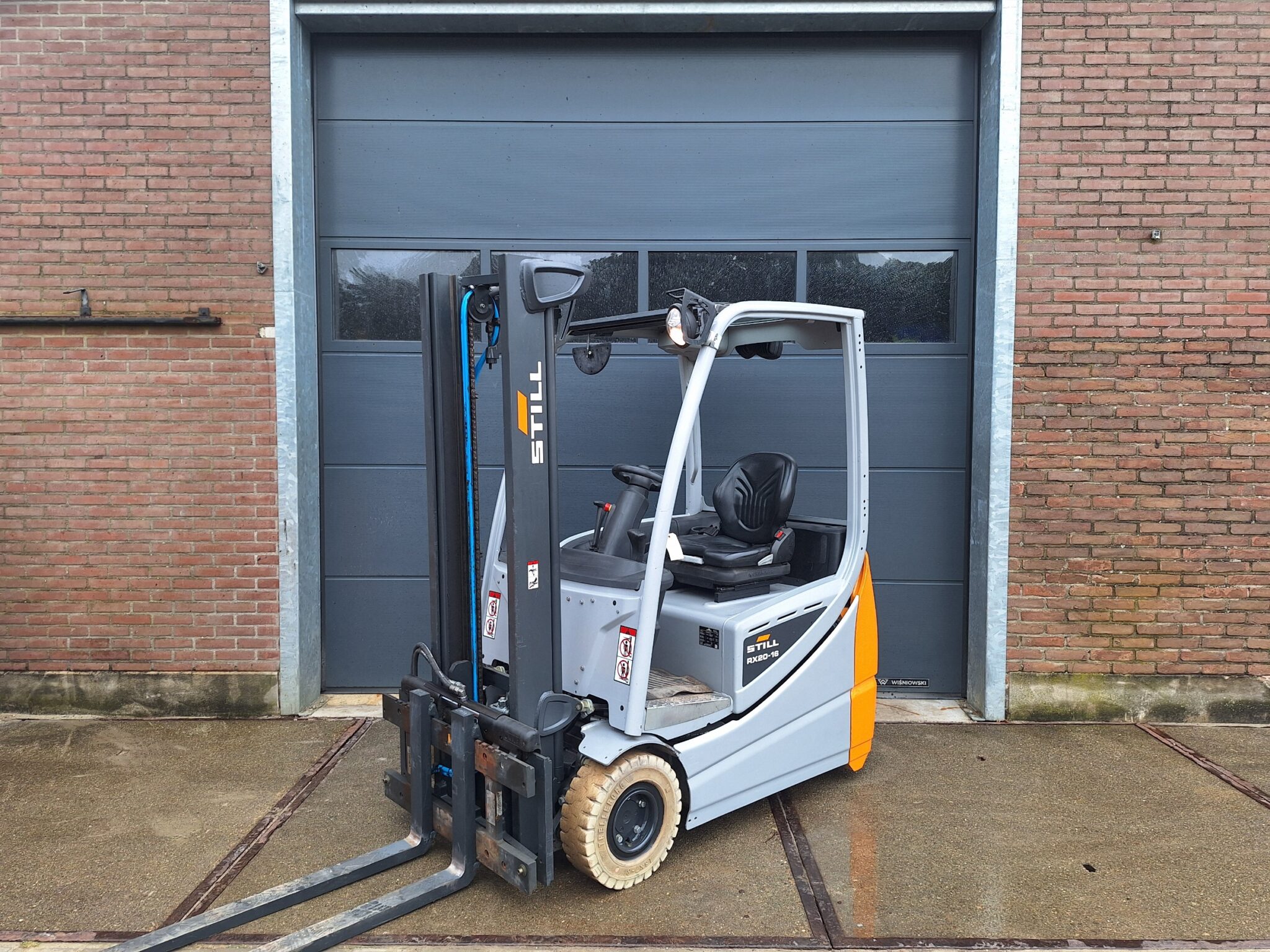 Still RX 20-16 met slechts 4800 uurtjes met doorkijkmast en sideshift