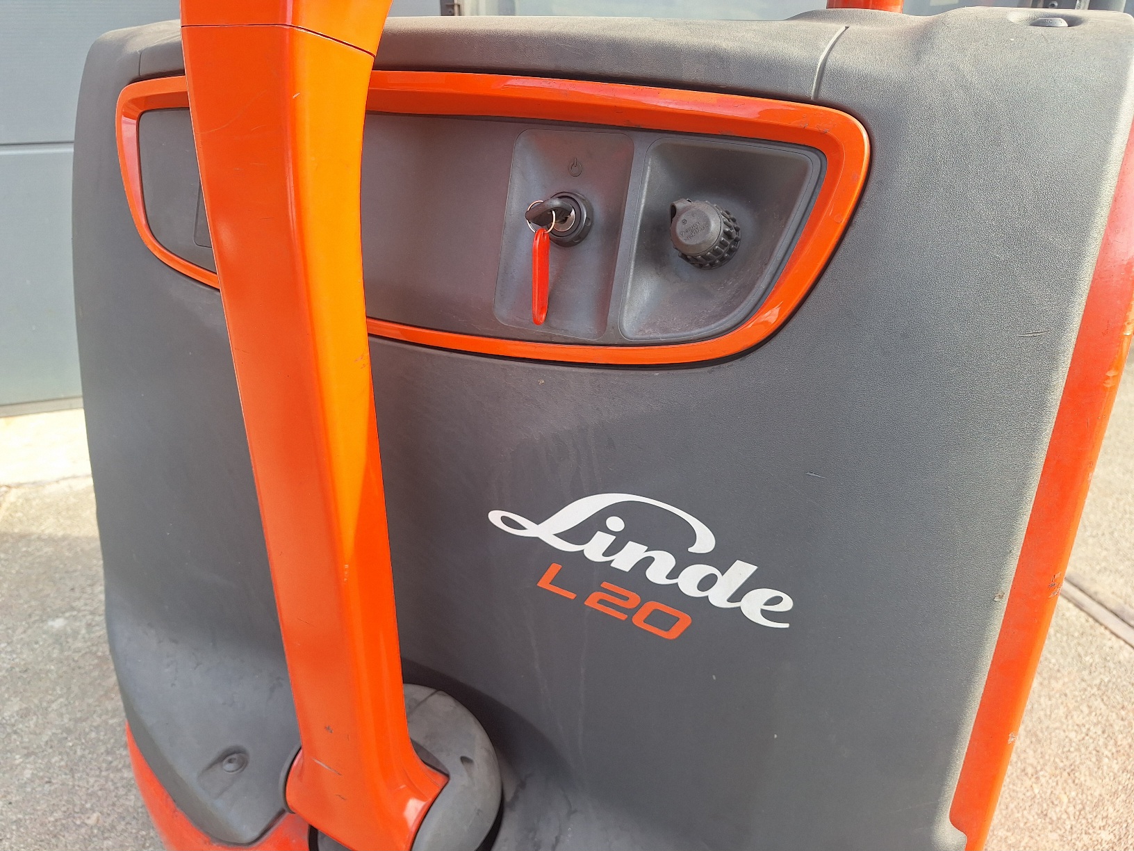 Linde 2 tons Stapelaar met 108 uur! - Afbeelding 5