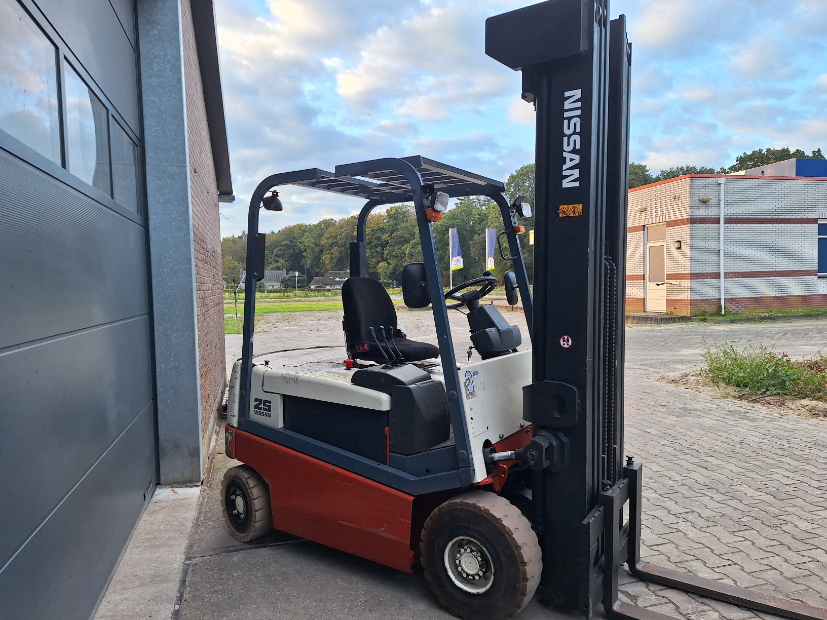 Nissan Heftruck 790 cm 2.5 ton met slechts 3560 uur - Afbeelding 4